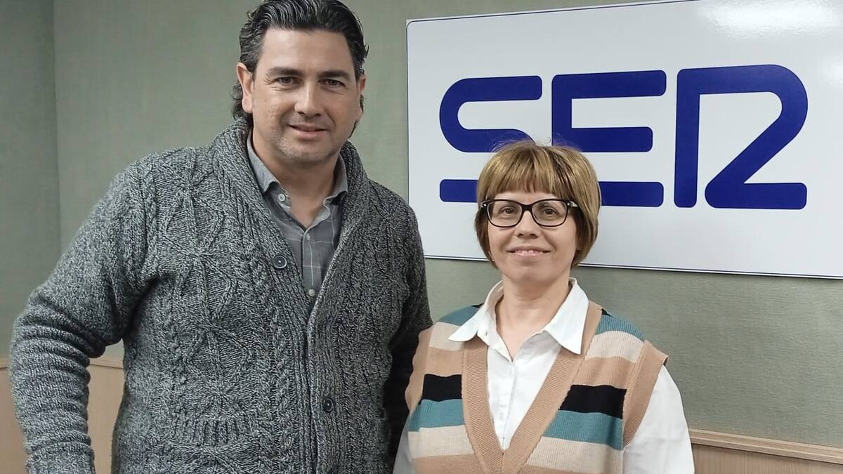 Raquel y Rafa son psicólogos y hablan del impacto de la enfermedad mental en la familia