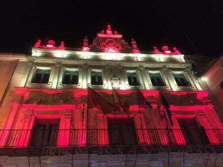 La bandera de España fue uno de los motivos elegidos por el Ayuntamiento para estrenar su nueva iluminación