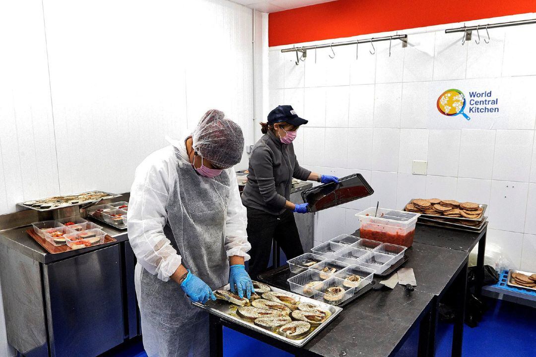 Miembros de la ONG World Central Kitchen (WCK)