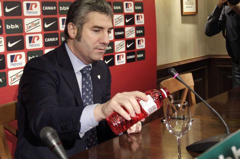 Una rueda de prensa de Urrutia