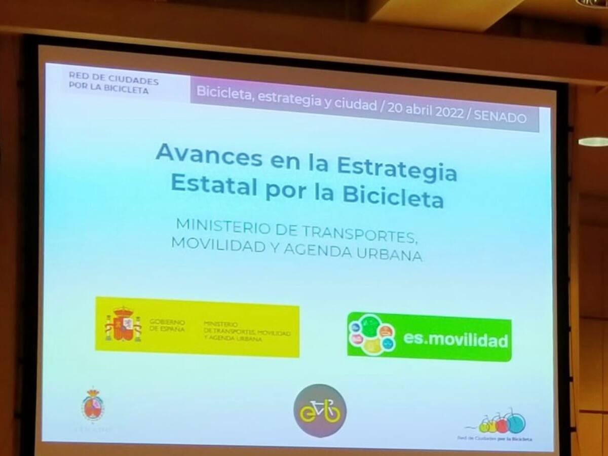 Francisco Iniesta asiste a la Jornada ‘Bicicleta, ciudad y estrategia’ celebrada en el Senado de Madrid