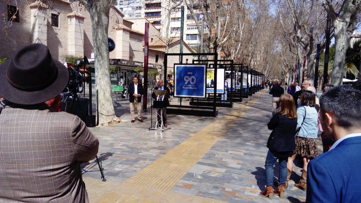 Hoy por hoy Murcia te ha contado en directo la inauguración de la exposición 90 aniversario Radio Murcia