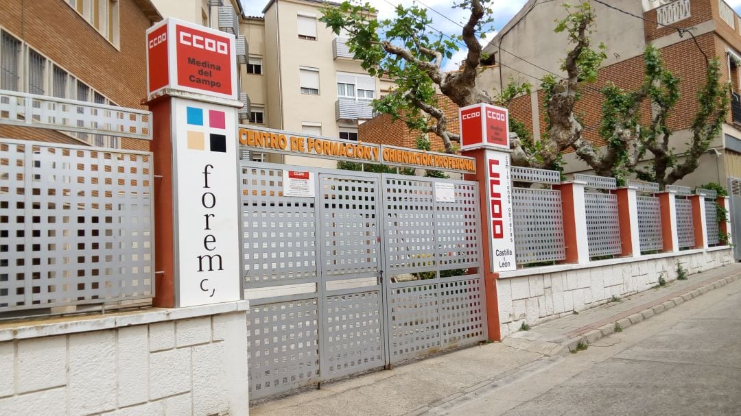 Exteriores del centro de CCOO de Medina del Campo