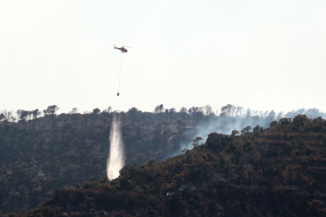 Labors d&#039;extinció de l&#039;incendi forestal de Ribera d&#039;Ebre