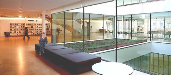 Imatge virtual de la biblioteca.