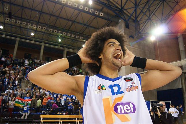 Sidao Santana celebra el ascenso del Rioverde Clavijo a LEB Oro del año 2011 / FEB