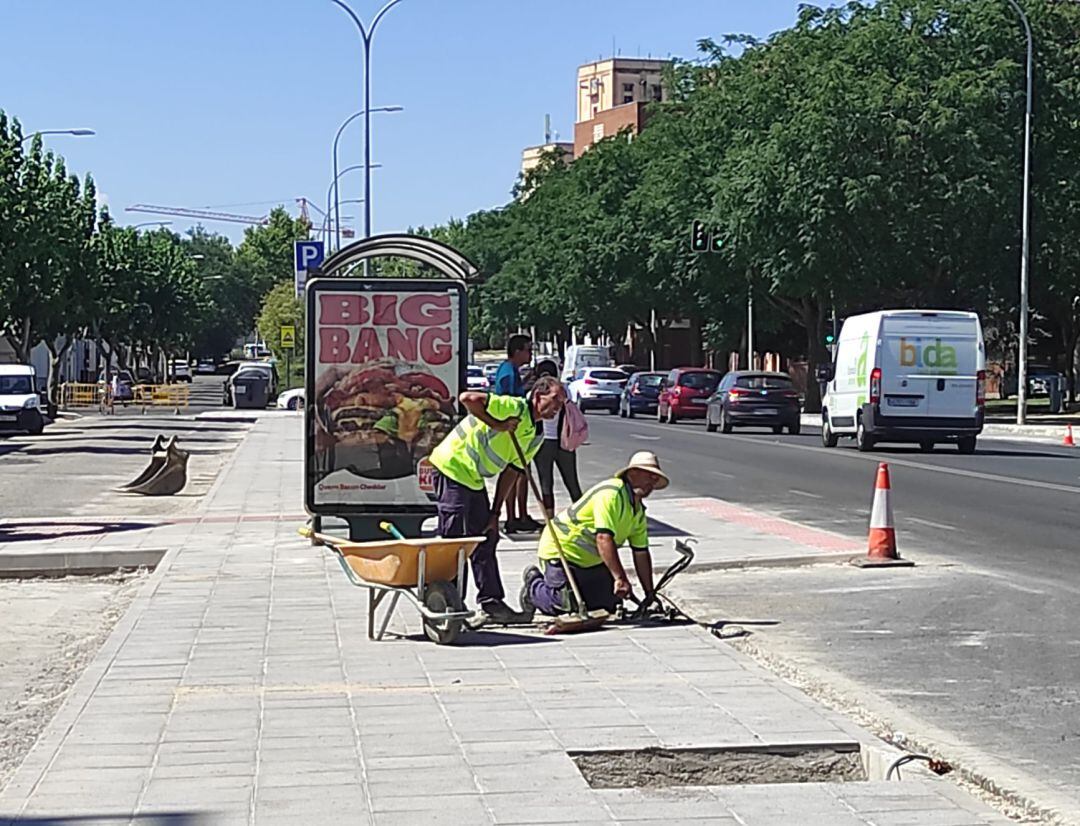 La actuación en la avenida de Europa es una de las obras que se están ejecutando en la capital