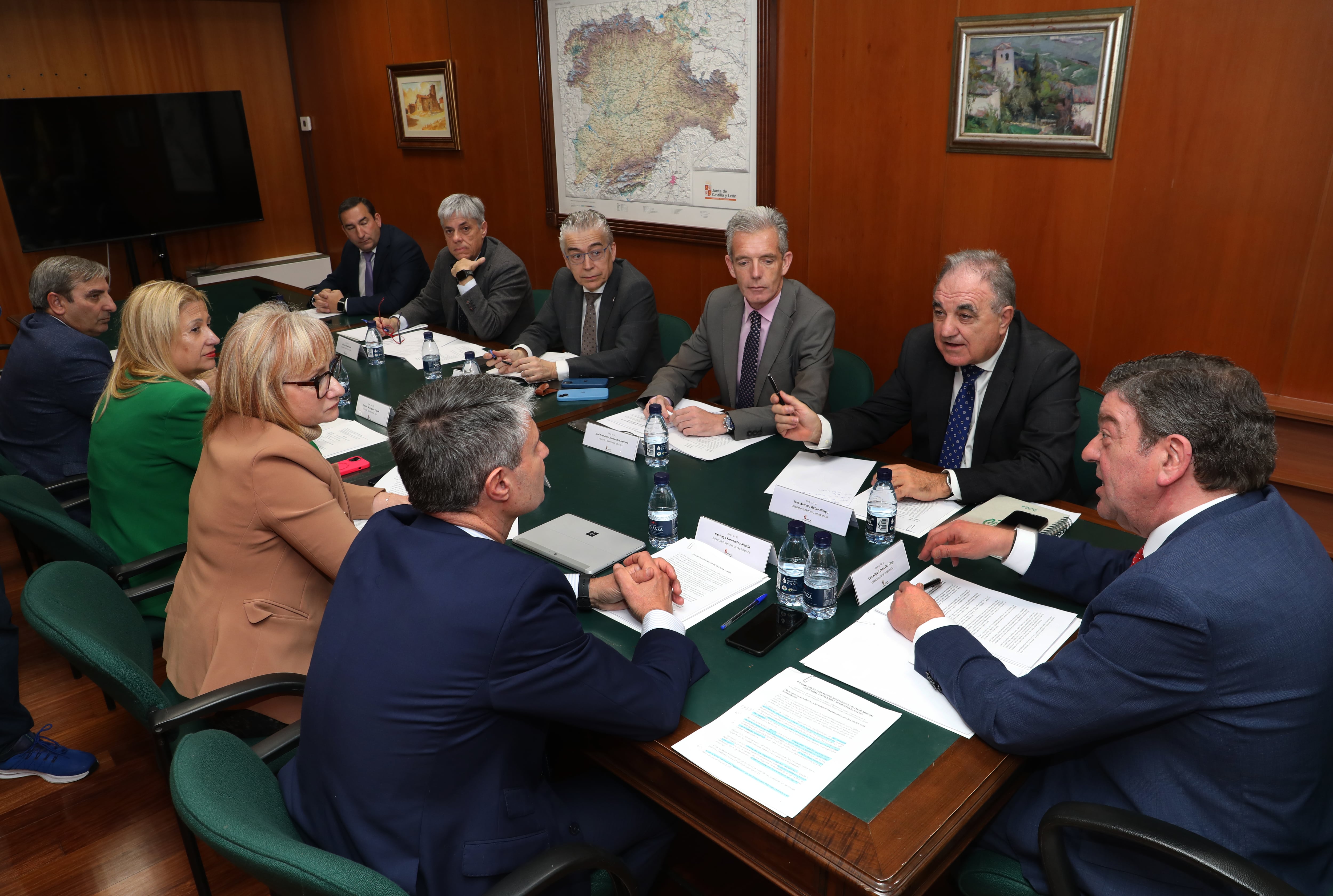 El consejero de la Presidencia, Luis Miguel González Gago, preside la reunión de la Comisión General de Coordinación Territorial