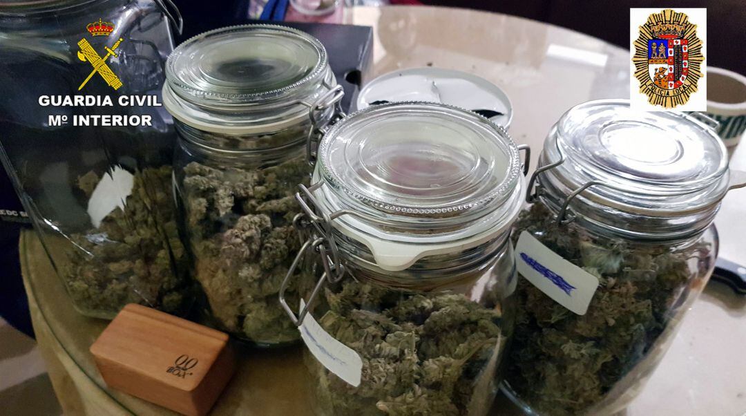 Parte de la droga incautada en la operación desarrollada por la Guardia Civil y la Policía Local de Jumilla