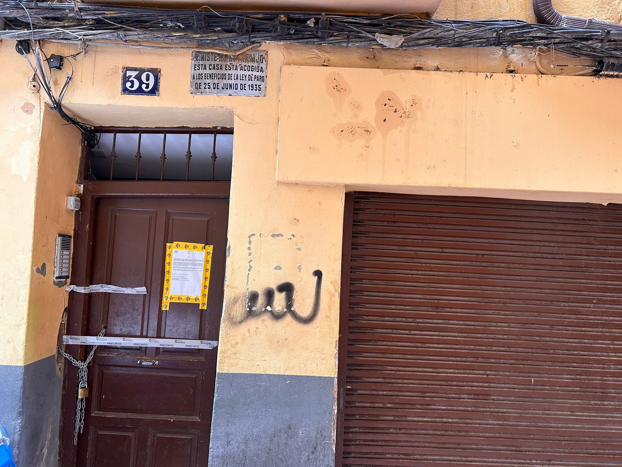 Edificio desalojado en la calle Cerezo 39