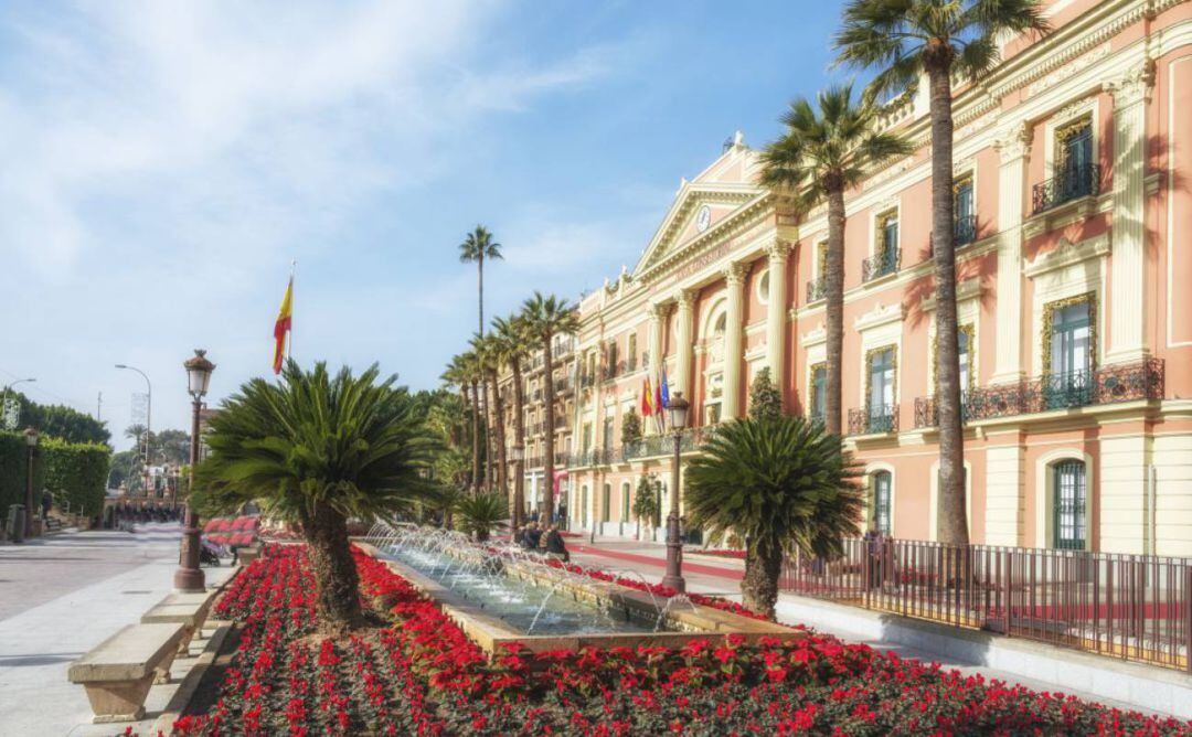 Imagen de La Glorieta de España (Murcia) donde se sitúa el edificio principal del Ayuntamiento de la capital.