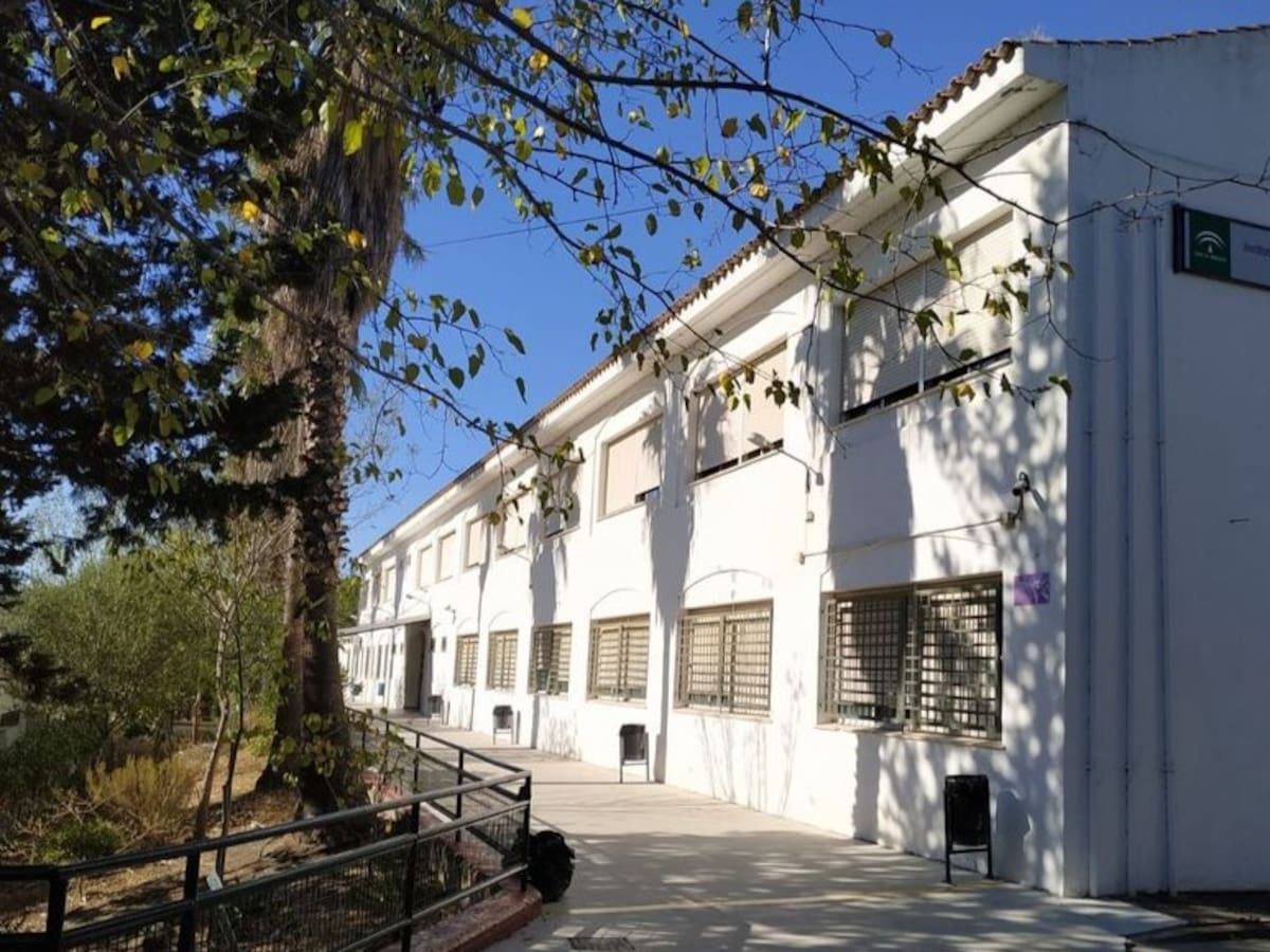 La Junta de Andalucía inicia obras urgentes en el IES Hozgarganta de Jimena tras los daños del tren de borrascas