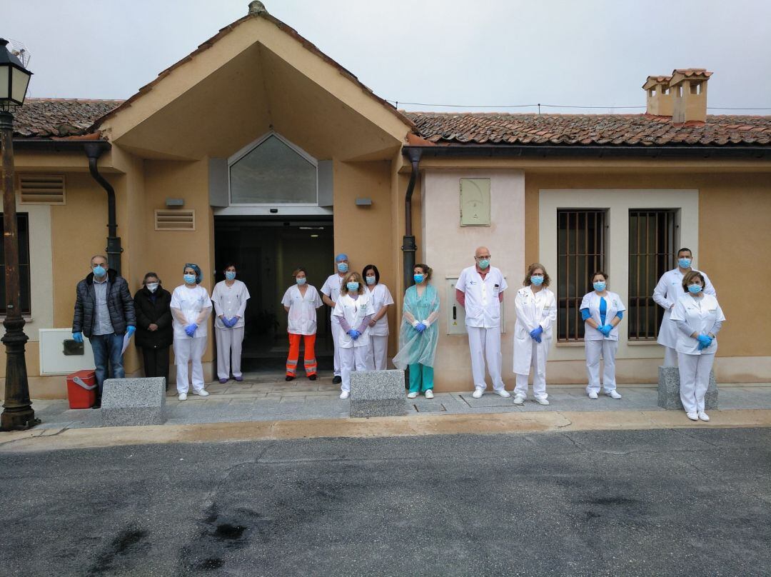 Homenaje a los profesionales sanitarios fallecidos