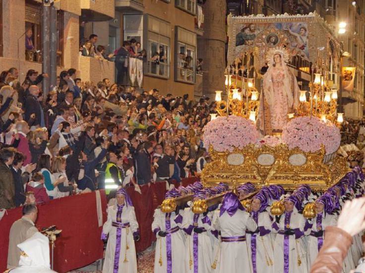 El Paso Blanco de Lorca celebra con actos en el mes de septiembre los 25 años de la coronación de su imagen titular, la Virgen de la Amargura