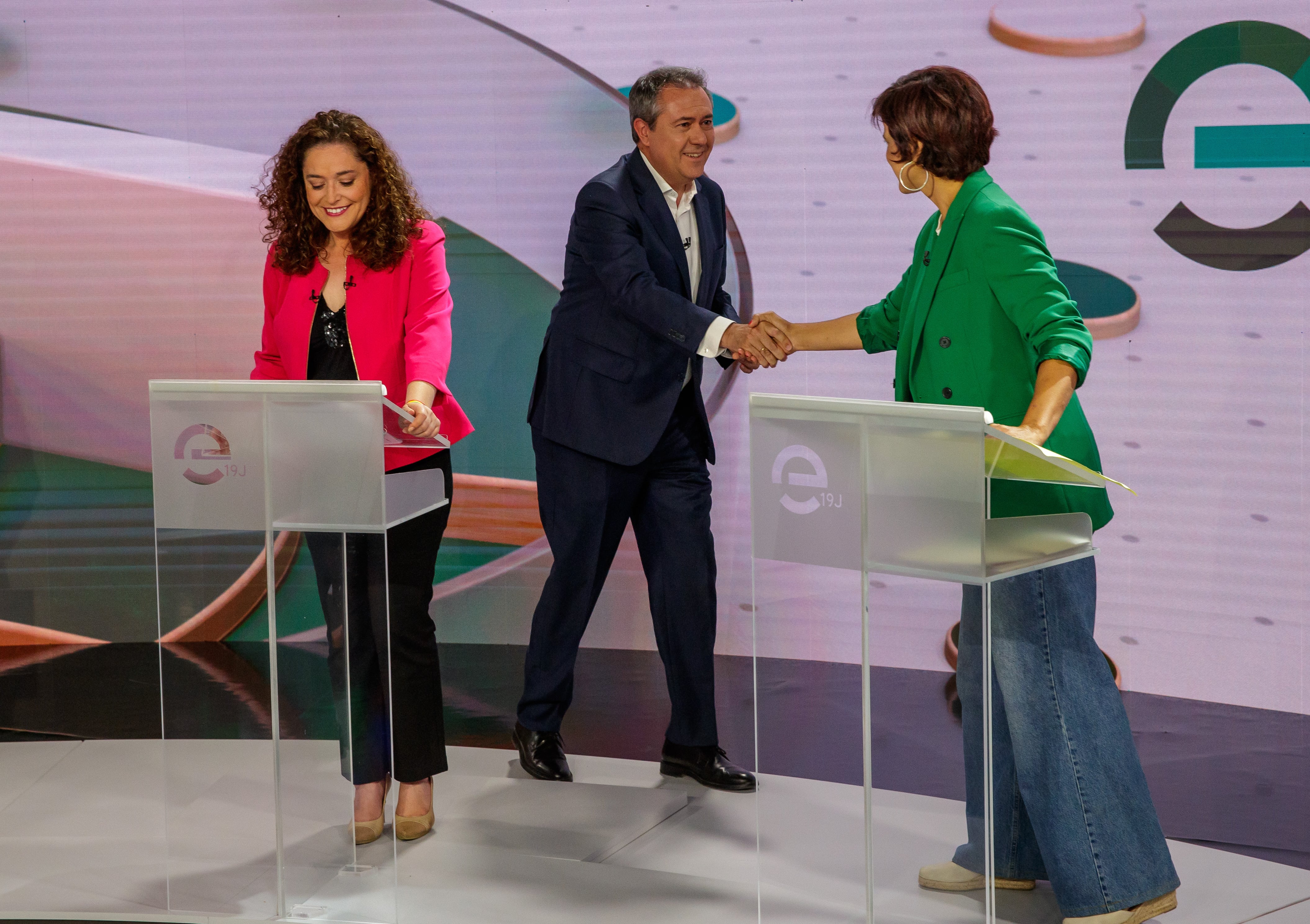 Los candidatos a la Presidencia de la Junta de Andalucía en el segundo y último debate televisado antes de las elecciones del 19 de junio. EFE/Julio Muñoz