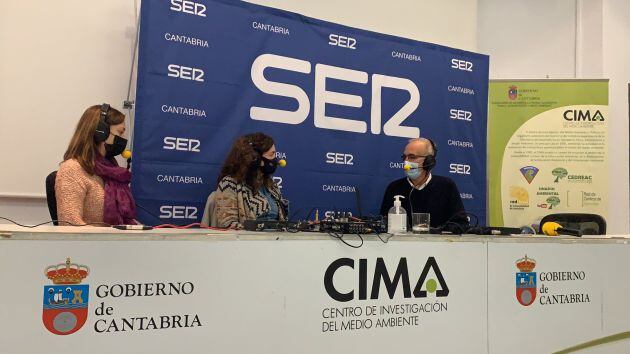 Angela Rodríguez, a la izquierda y Pepe Uría, a la derecha.