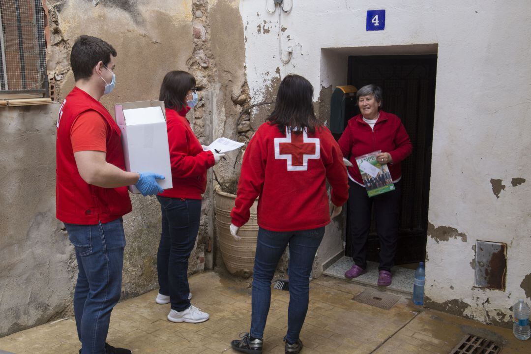 El Ayuntamiento refuerza los servicios sociales que prestan a los más desfavorecidos ante la crisis provocada por la Covid-19. 