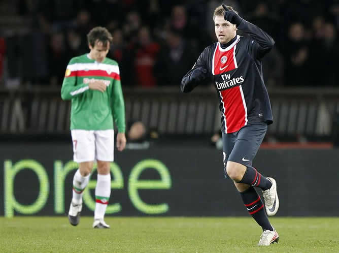 Mathieu Bodmer celebra su gol al Athletic