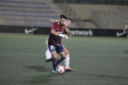 Joaquín Rodríguez controla el balón