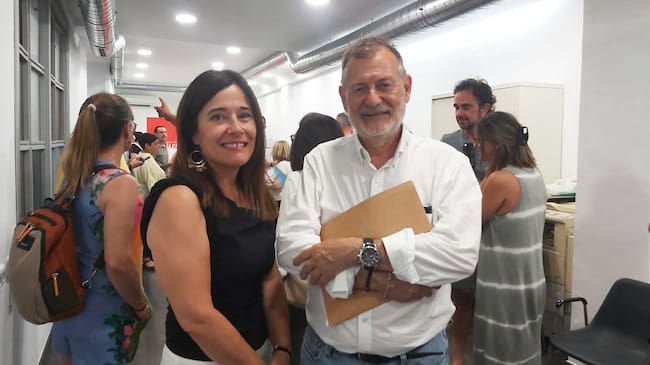 Lorena Zamorano y Manolo Gomicia, al finalizar el recuento de votos