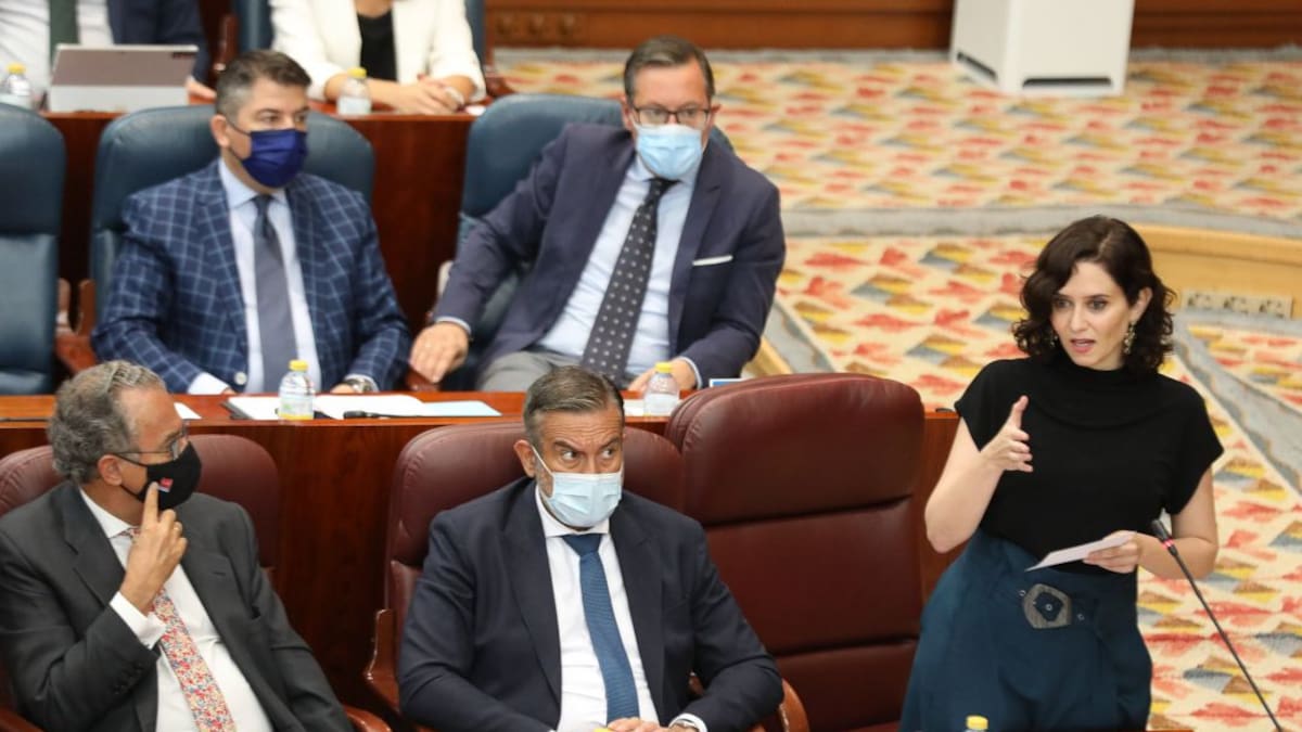 El órgano electoral de Perú acusa a Ayuso de promover 'Fake News'