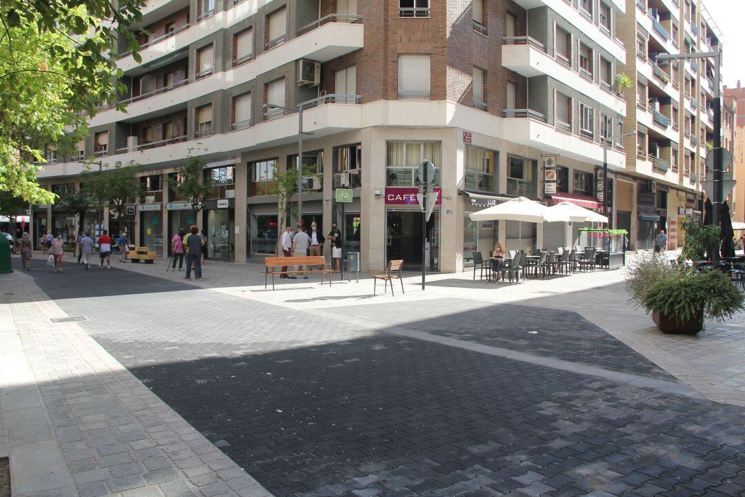 Calle Benemérito Cuerpo de la Guardia Civil, entre Gran Vía y la calle Murrieta.