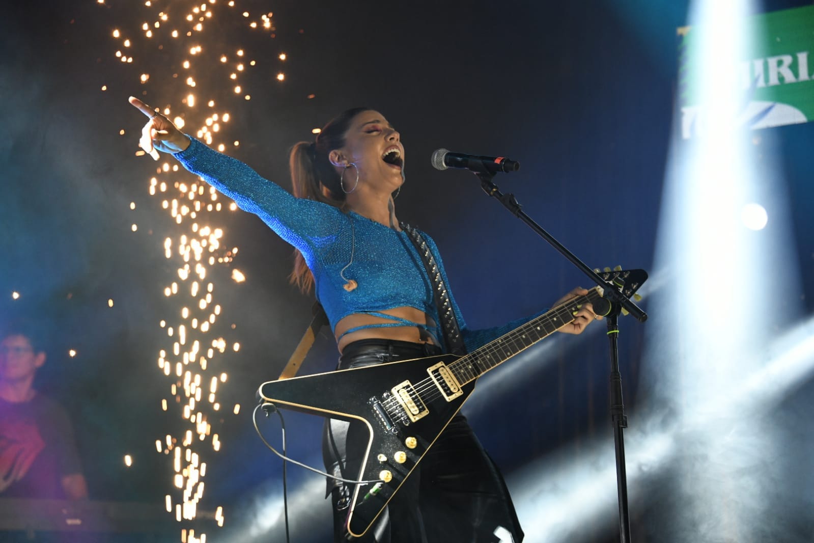 Miriam Rodríguez puso el colofón al concierto de la gira Dial al Sol