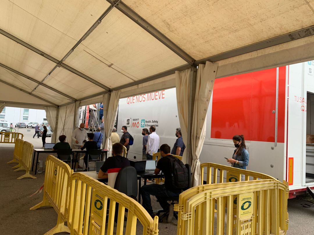 Les vacunes segueixen sent la millor arma per frenar la pandèmia.