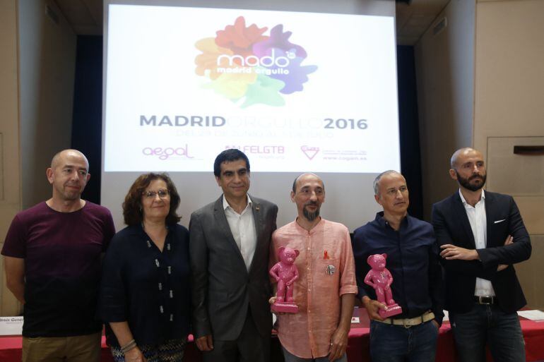 Presentación de las Fiestas de Madrid Orgullo (MADO) de 2016, que se celebrarán en el barrio de Chueca otras zonas del centro de la capital española entre el próximo día 29 y el domingo 3 de julio, y que recordarán a las víctimas del atentado de Orlando y