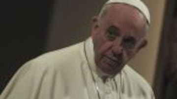 El papa defiende abrir las fosas y que la Iglesia española pague impuestos
