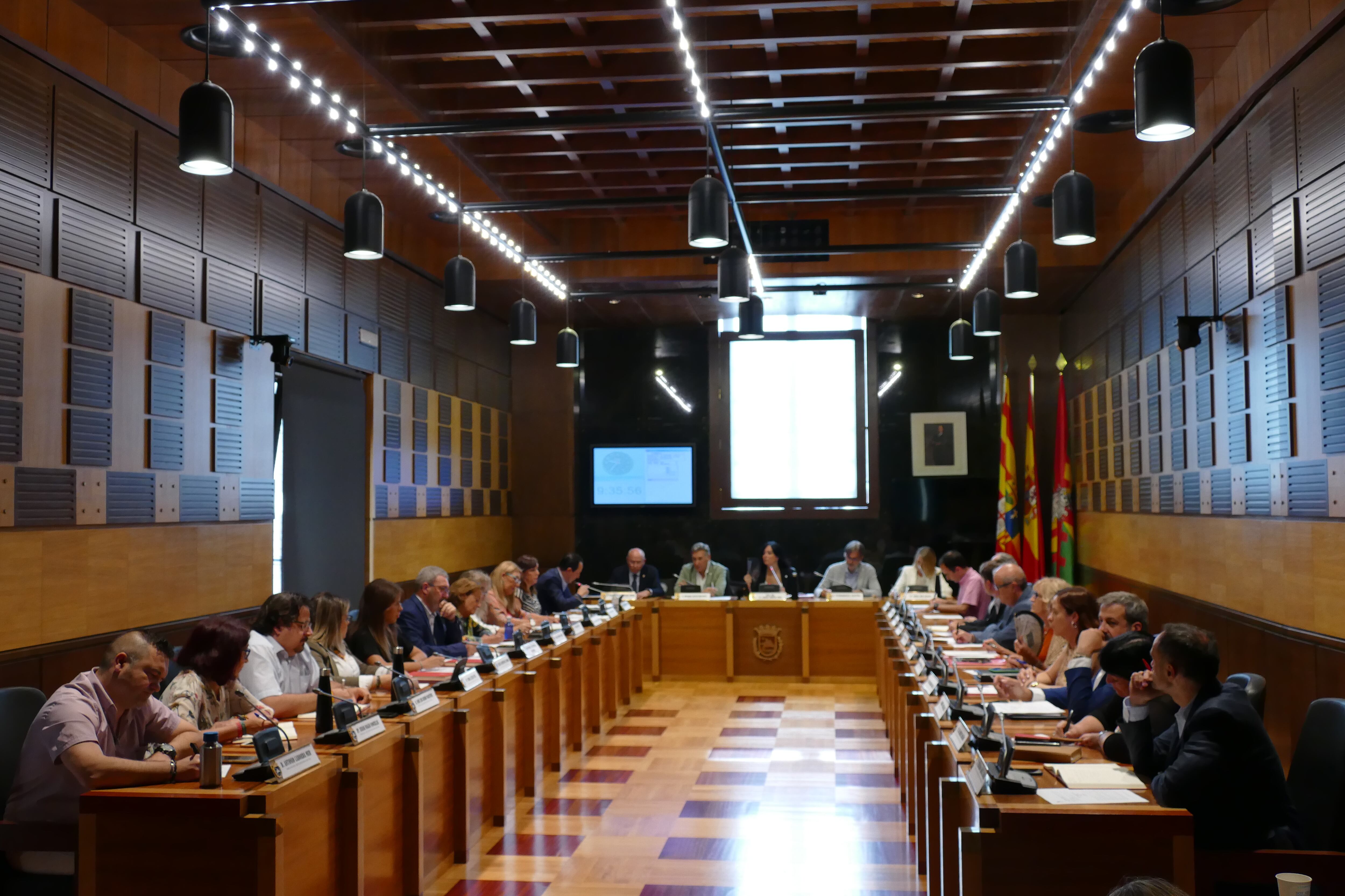 Nuevo plenario del Ayuntamiento de Huesca