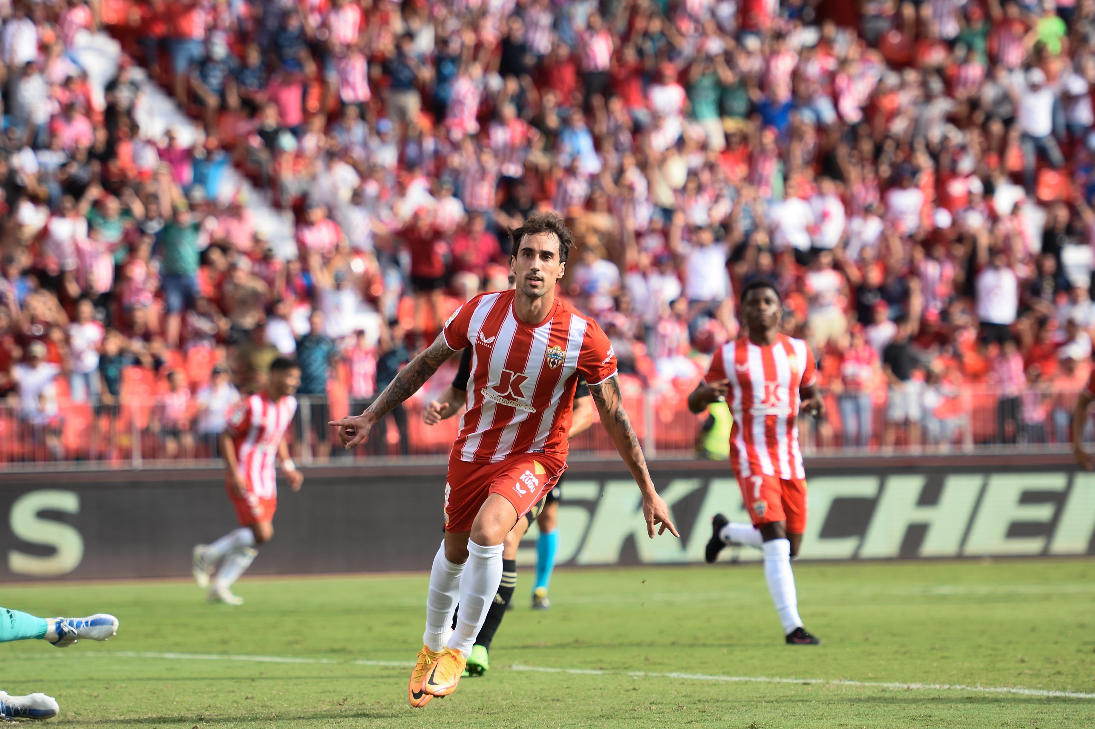 Eguaras celebrando su gol al Celta.