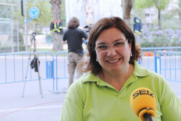 Reyes Martí durante una entrevista en Luceros antes del disparo de una de sus mascletàs