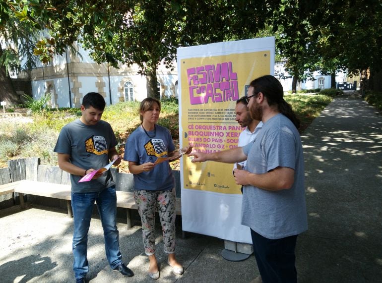 Pilar García Porto presentó el Festival do Castro en los jardines de la Diputación de Lugo. 