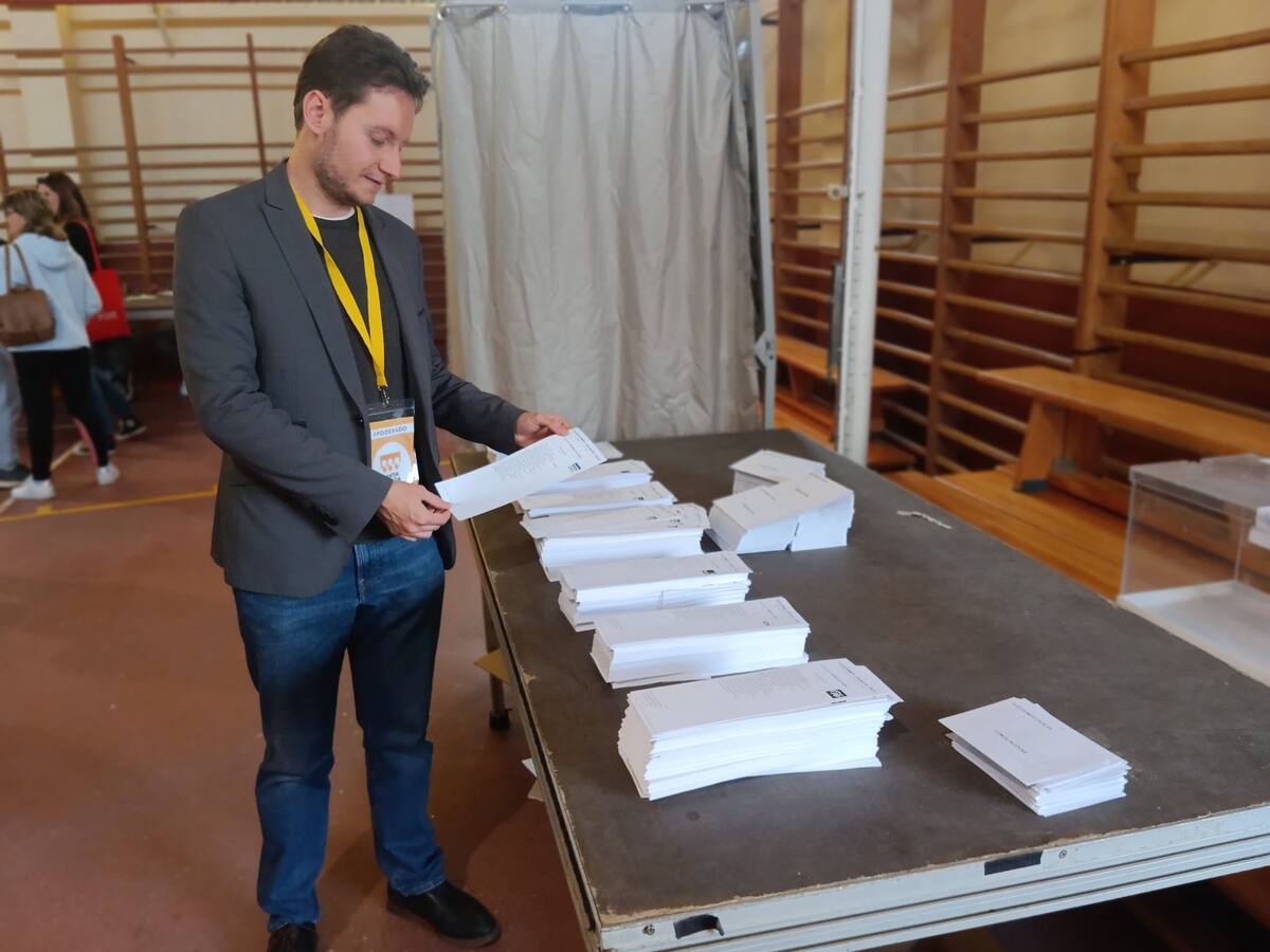 El PSOE ofrece a Sentir Aranda un pacto de gobierno para sumar mayoría absoluta