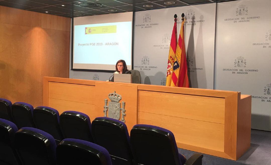 La delegada del gobierno en Aragón, Carmen Sánchez, durante la presentación de las partidas en Aragón del proyecto de Presupuestos Generales del Estado 