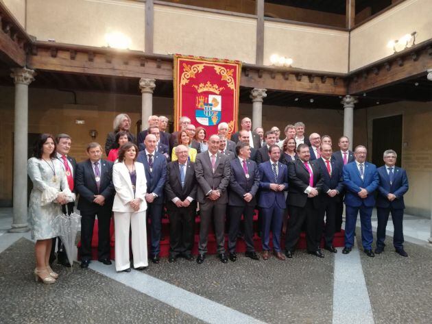 Homenajeados recibido en el Patio de columnas de la Diputación Provincial