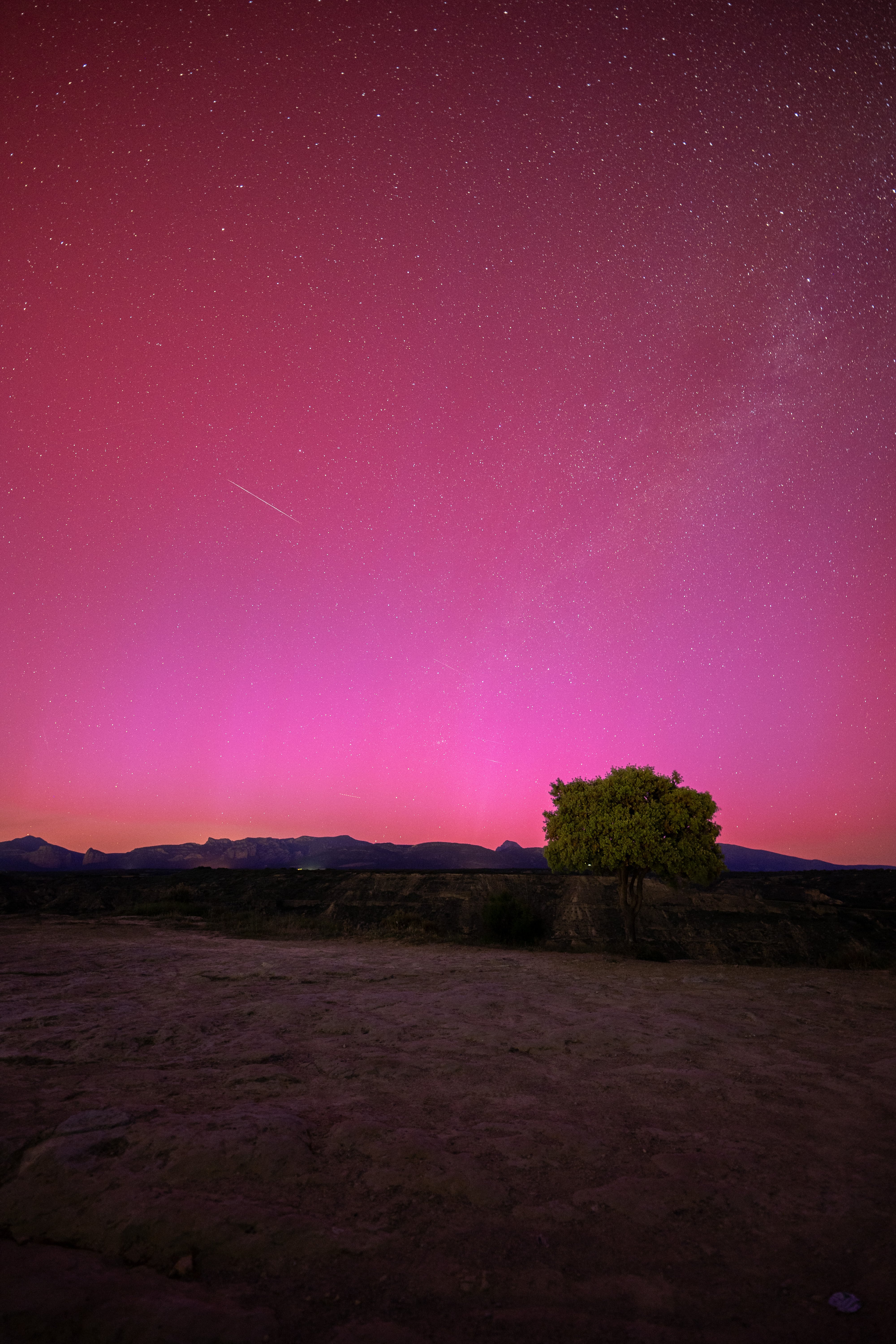 Aurora boreal en la zona de Quicena. Obra de los fotógrafos David Cabrero y Alberto Risueño