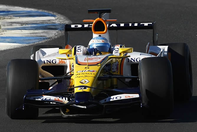 La presentación del coche incluirá la tradicional conferencia de prensa de Flavio Briatore y de los pilotos, Fernando Alonso y el brasileño Nelson Piquet, que repiten por segunda temporada