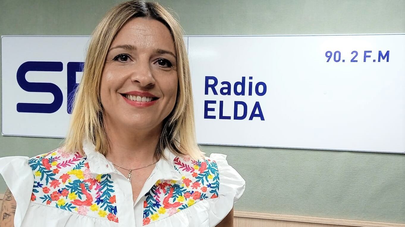 Merche Verdú, gerente del centro de belleza, en Radio Elda SER.