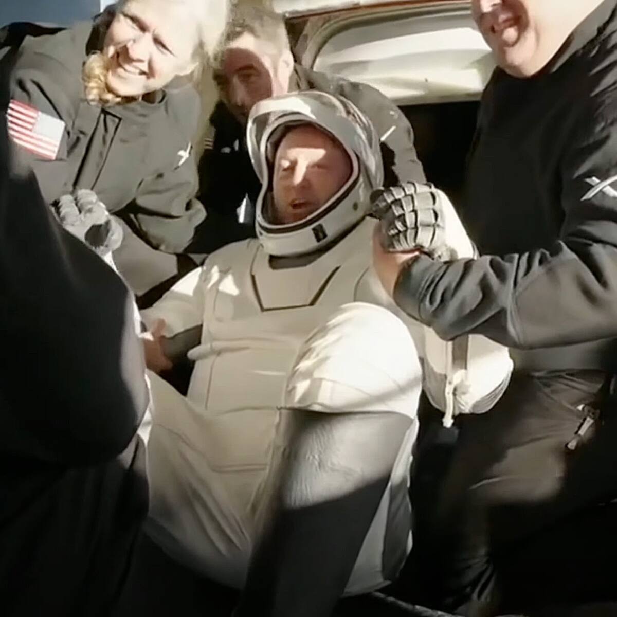 Los dos astronautas atrapados en el espacio durante nueve meses regresan a la Tierra con éxito