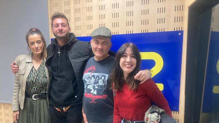 Viajamos a otras épocas; estilismo y un cantautor