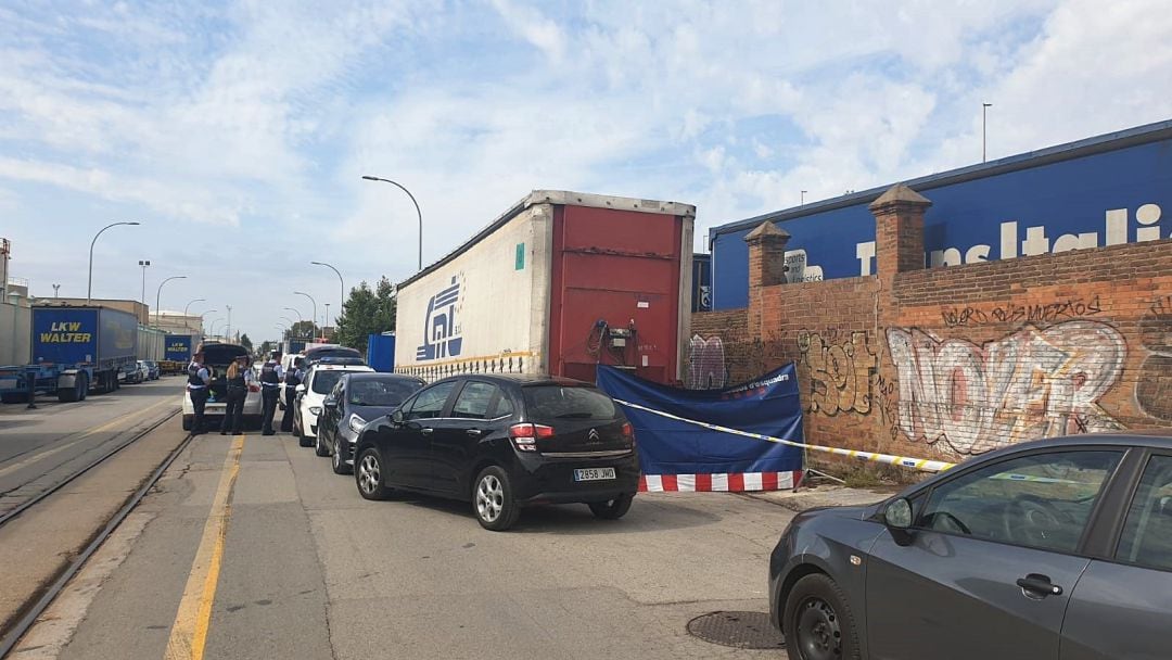 El lloc on han trobat el cos d'una dona, al Passeig de Can Tunis de Barcelona