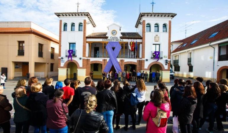 El consistorio pinteño aumenta los recursos contra las violencia de género y para apoyar a las víctimas