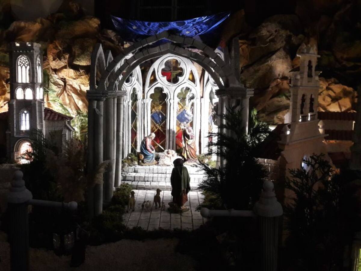 María del Carmen Diago y la Cofradía de la Vera Cruz ganadores del XL Concurso de Belenes Antonio Lafuente