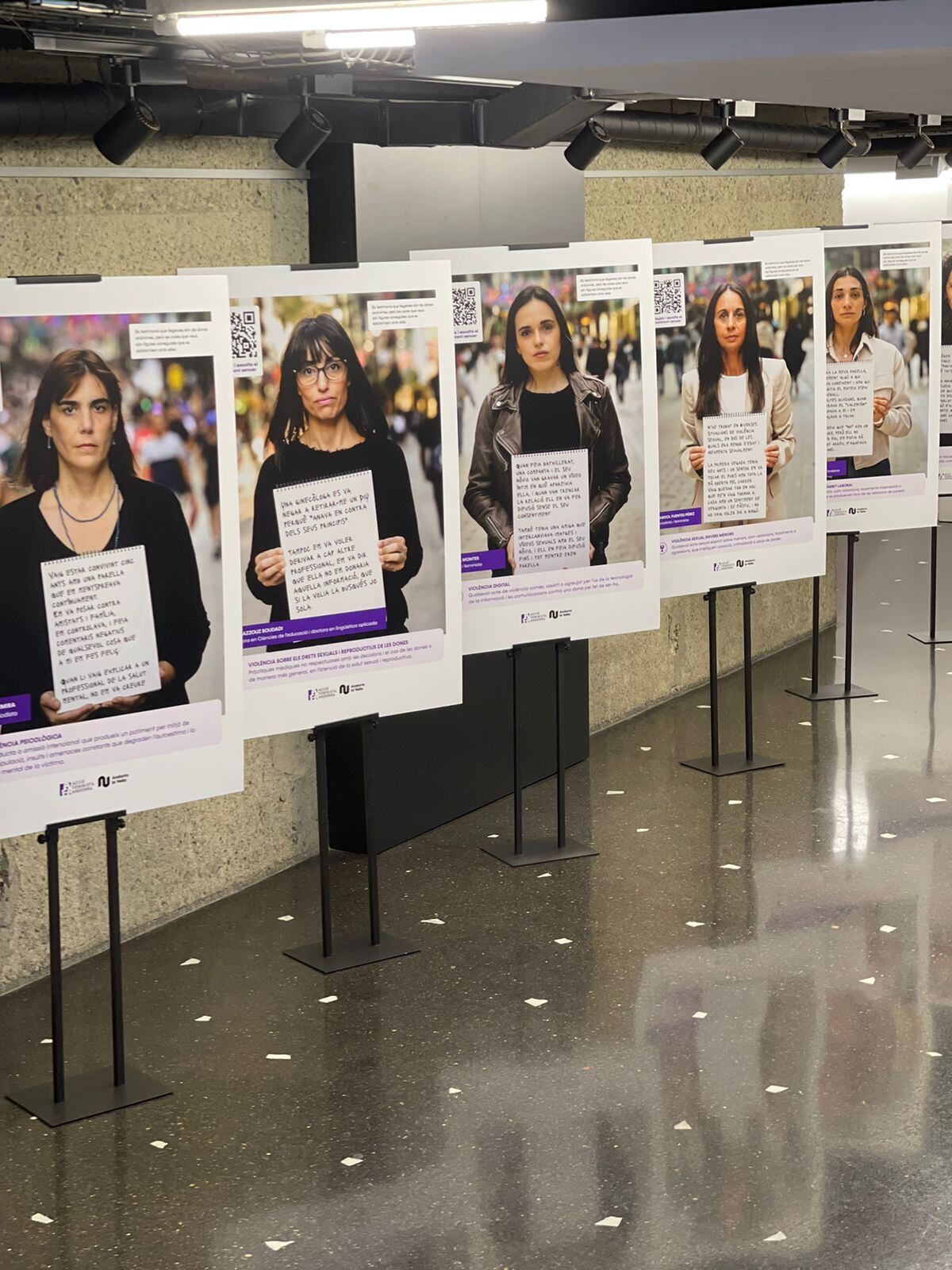 Exposició &quot;Veus que no veus&quot; d&#039;Acció Feminista amb motiu del 25N