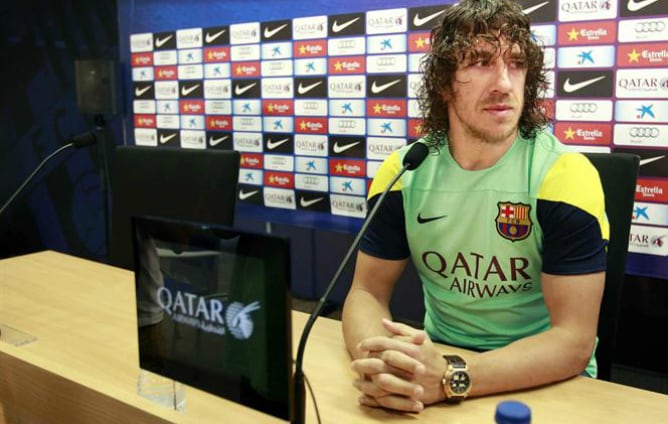 El capitán del Barcelona, Carles Puyol, durante la rueda de prensa que ha ofrecido tras del primer entrenamiento después de que el viernes el presidente, Sandro Rosell, diera a conocer que el técnico Tito Vilanova no seguirá al frente del equipo.