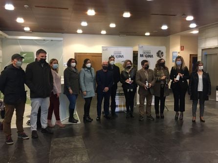 Foto de familia con autoridades, miembros del jurado y representantes del Consejo 