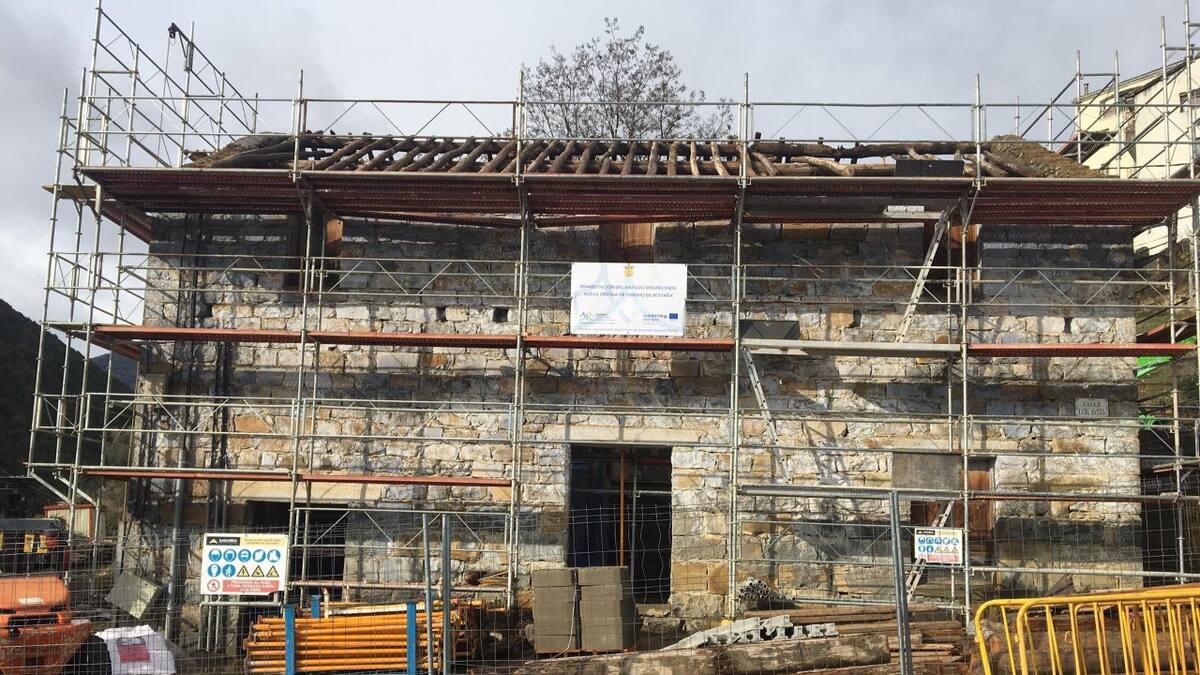 Boltaña inicia las obras de la nueva oficina de turismo