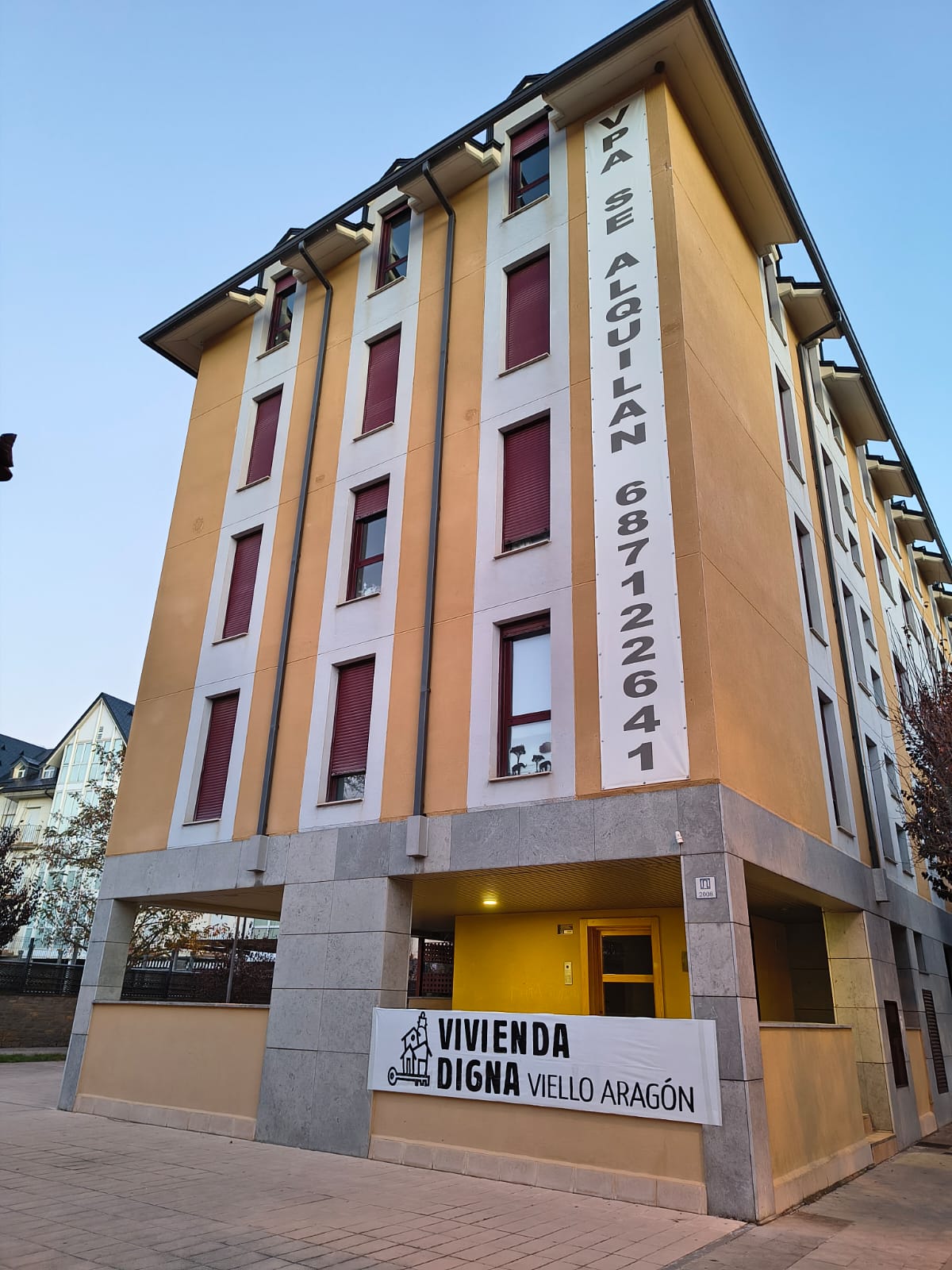 Bloque de viviendas de VPO y promoción privada que renueva los contratos este 30 de noviembre